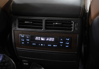 Подержанный автомобиль Toyota Land Cruiser Suv 2019 года (24 фото)