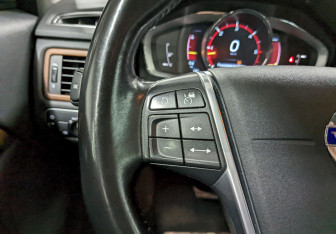 Подержанный автомобиль Volvo XC70 2014 года (27 фото)