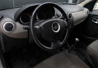 Подержанный автомобиль LADA (ВАЗ) Largus Wagon 2014 года (15 фото)
