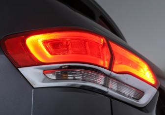 Подержанный автомобиль Jeep Grand Cherokee 2013 года (20 фото)