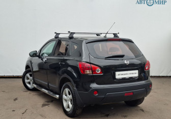 Подержанный автомобиль Nissan Qashqai 2008 года (7 фото)