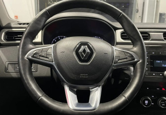 Подержанный автомобиль Renault Arkana 2019 года (14 фото)