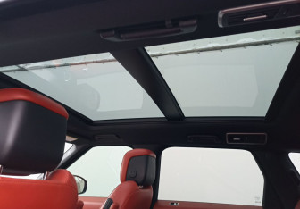 Подержанный автомобиль Land Rover Range Rover Sport 2019 года (15 фото)