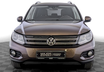 Подержанный автомобиль Volkswagen Tiguan 2016 года (2 фото)