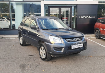 Подержанный автомобиль Kia Sportage 2010 года (3 фото)