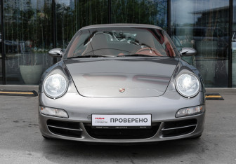 Подержанный автомобиль Porsche 911 Convertible 2007 года (3 фото)