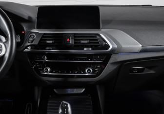 Подержанный автомобиль BMW X3 2018 года (13 фото)