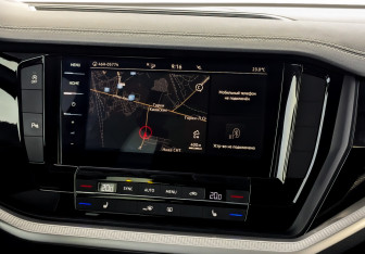 Подержанный автомобиль Volkswagen Touareg 2019 года (15 фото)