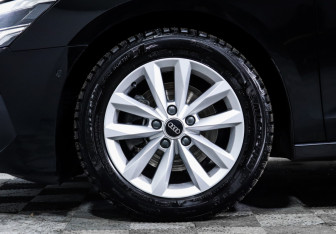 Подержанный автомобиль Audi A3 Hatchback 2021 года (15 фото)