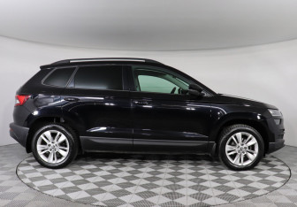 Подержанный автомобиль Skoda Karoq 2020 года (4 фото)