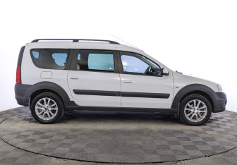 Подержанный автомобиль LADA (ВАЗ) Largus Wagon 2020 года (4 фото)
