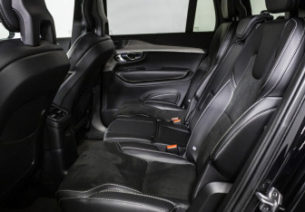 Подержанный автомобиль Volvo XC90 2021 года (15 фото)