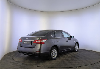 Подержанный автомобиль Nissan Sentra Sedan 2014 года (5 фото)