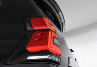 Подержанный автомобиль Toyota Land Cruiser Prado 2017 года (25 фото)