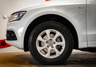 Подержанный автомобиль Audi Q5 2013 года (26 фото)
