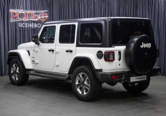 Подержанный автомобиль Jeep Wrangler 2020 года (7 фото)