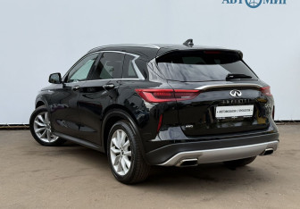 Подержанный автомобиль Infiniti QX50 2018 года (7 фото)