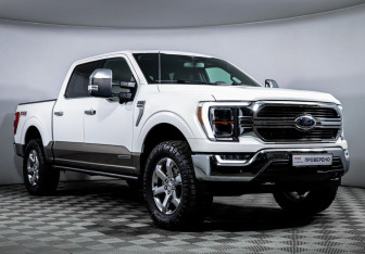 Подержанный автомобиль Ford F-150 2023 года (3 фото)