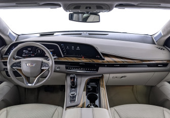 Подержанный автомобиль Cadillac Escalade Suv 2021 года (14 фото)