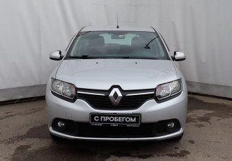 Подержанный автомобиль Renault Sandero 2018 года (2 фото)