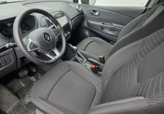 Подержанный автомобиль Renault Kaptur 2020 года (9 фото)