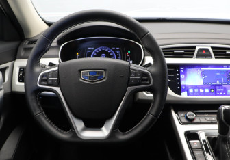 Подержанный автомобиль Geely Atlas 2021 года (8 фото)