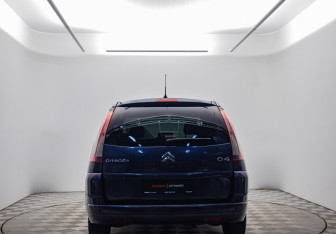 Подержанный автомобиль Citroen C4 Picasso 2007 года (6 фото)