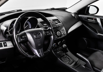 Подержанный автомобиль Mazda 3 Sedan 2012 года (12 фото)