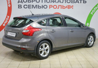 Подержанный автомобиль Ford Focus Hatchback 2013 года (4 фото)