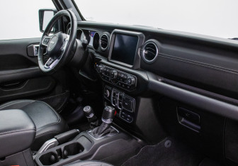 Подержанный автомобиль Jeep Wrangler 2021 года (10 фото)