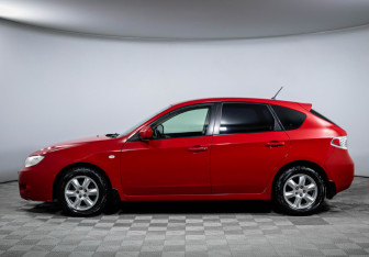 Подержанный автомобиль Subaru Impreza Hatchback 2008 года (8 фото)
