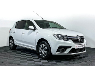 Подержанный автомобиль Renault Sandero 2018 года (3 фото)
