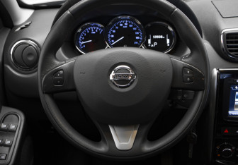 Подержанный автомобиль Nissan Terrano 2019 года (10 фото)