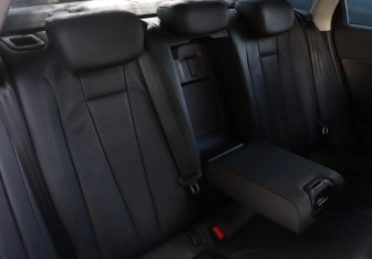 Подержанный автомобиль Audi A4 Sedan 2018 года (20 фото)