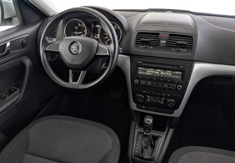 Подержанный автомобиль Skoda Yeti 2015 года (27 фото)