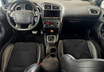 Подержанный автомобиль Citroen DS4 2012 года (9 фото)