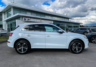 Подержанный автомобиль Audi Q5 2019 года (4 фото)