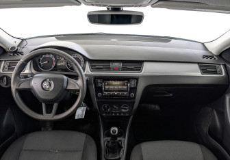 Подержанный автомобиль Skoda Rapid Liftback 2019 года (14 фото)