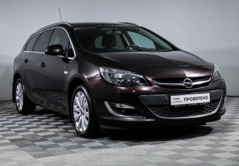 Подержанный автомобиль Opel Astra Wagon 2014 года (3 фото)