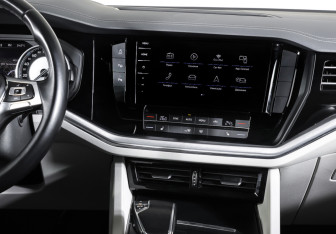 Подержанный автомобиль Volkswagen Touareg 2018 года (14 фото)