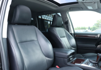 Подержанный автомобиль Lexus GX 2016 года (14 фото)