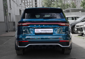 Подержанный автомобиль Geely Monjaro 2023 года (5 фото)