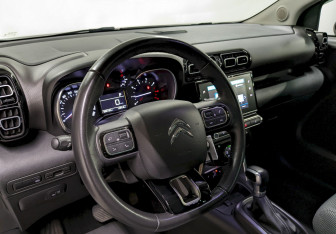 Подержанный автомобиль Citroen C3 Aircross 2018 года (13 фото)