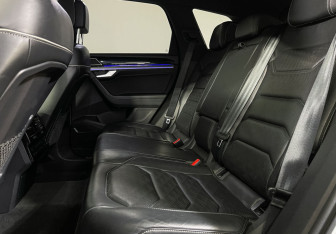 Подержанный автомобиль Volkswagen Touareg 2019 года (10 фото)