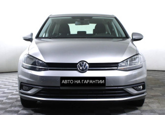 Подержанный автомобиль Volkswagen Golf Hatchback 2018 года (2 фото)