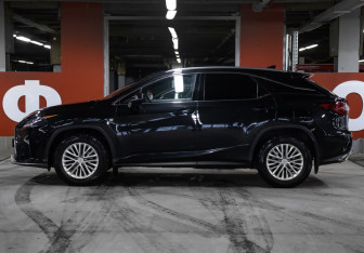 Подержанный автомобиль Lexus RX 2017 года (8 фото)