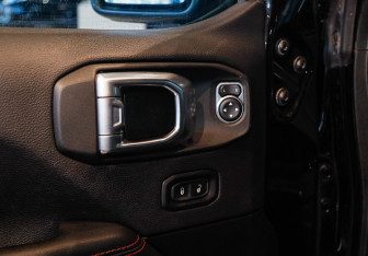 Подержанный автомобиль Jeep Gladiator 2022 года (20 фото)