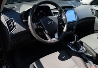 Подержанный автомобиль Hyundai Creta 2021 года (11 фото)