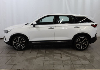Подержанный автомобиль FAW Bestune T77 2022 года (8 фото)