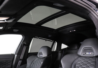 Подержанный автомобиль BMW X6 M 2021 года (20 фото)